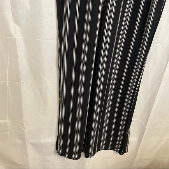CRYSTAL SKY Women’s Black White Stripe Jumper Pantsuit Short Sleeve Size 5 - Picture 2 of 12